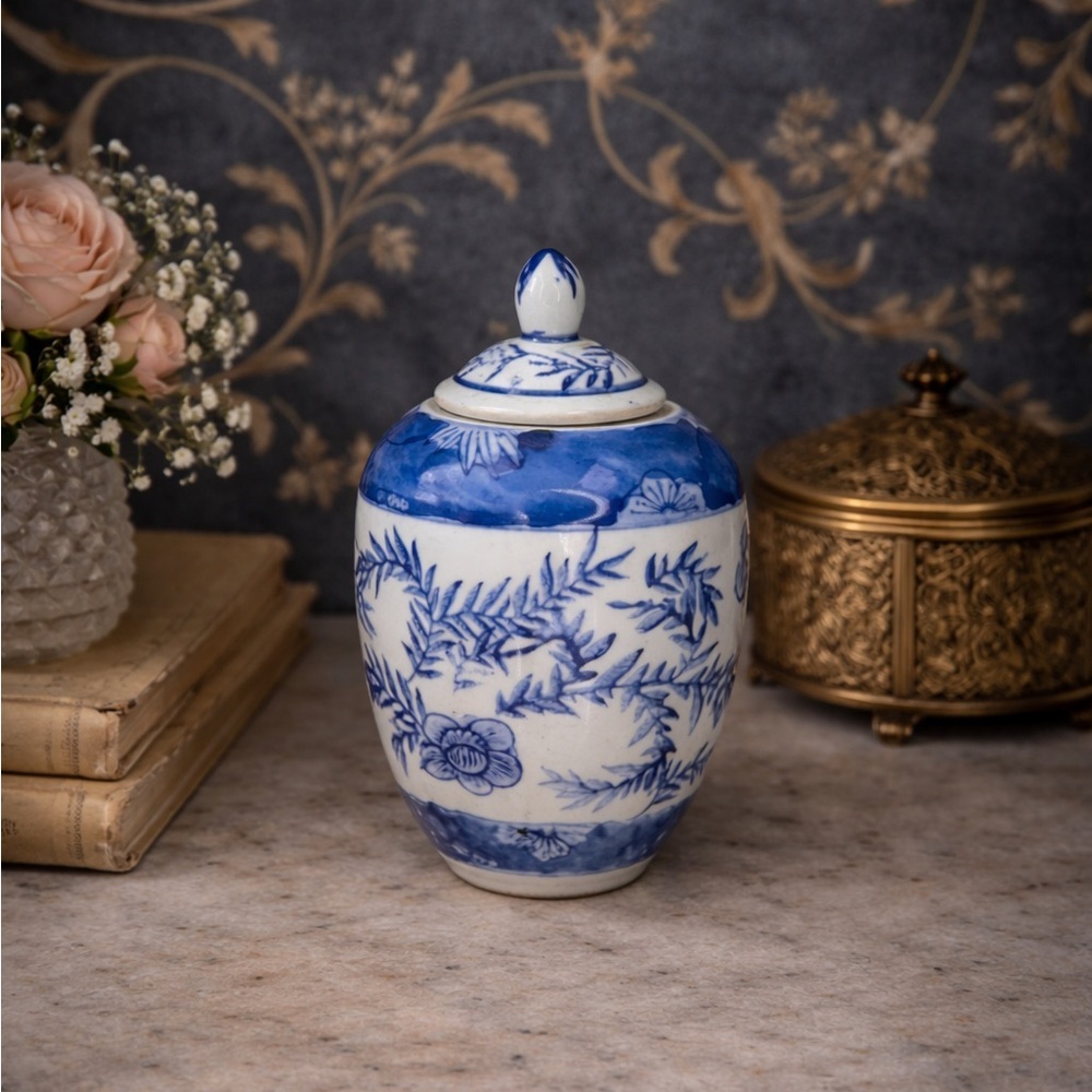 Petite Japanese Blue White Porcelain Ginger Jar Floral Lidded Estate